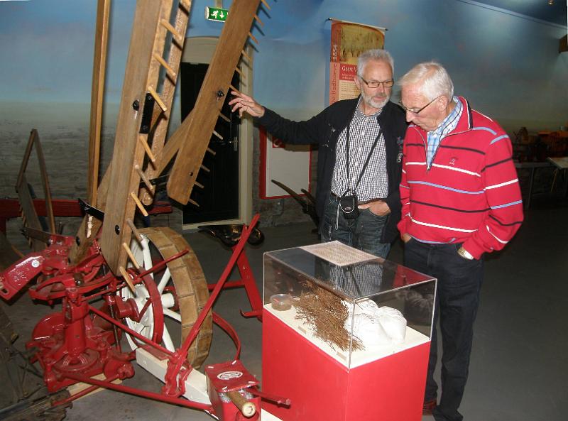 F047.jpg