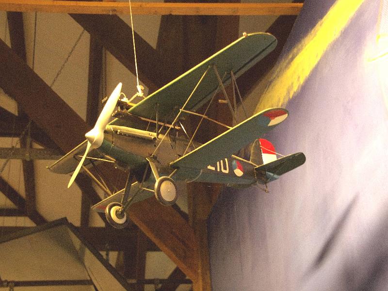 F081.jpg